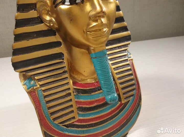 Фараон Тутанхамон. Бюст. Кальцит. 17x9,5x8,5