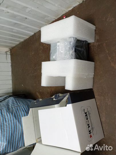 Автомобильная мультимедийная навигационная система