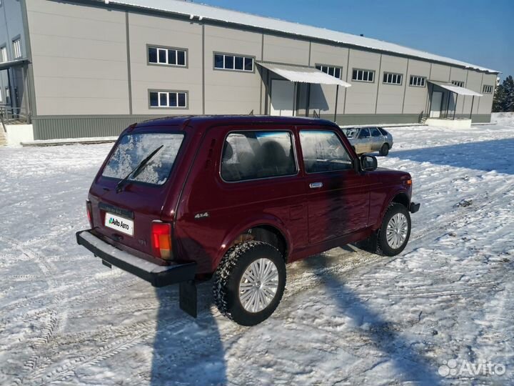 LADA 4x4 (Нива) 1.7 МТ, 2011, 180 000 км