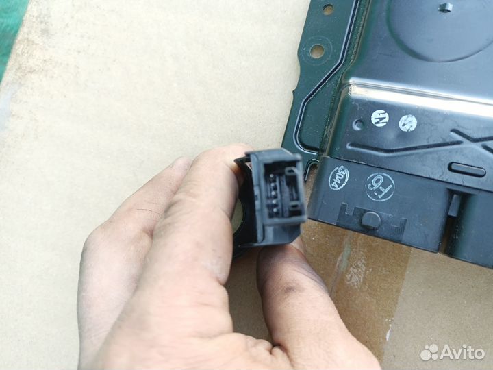 Блок упр-ния двиг c чипом и иммо Faw V5 13 г