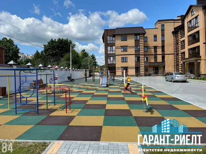 2-к. квартира, 64,3 м², 2/4 эт.