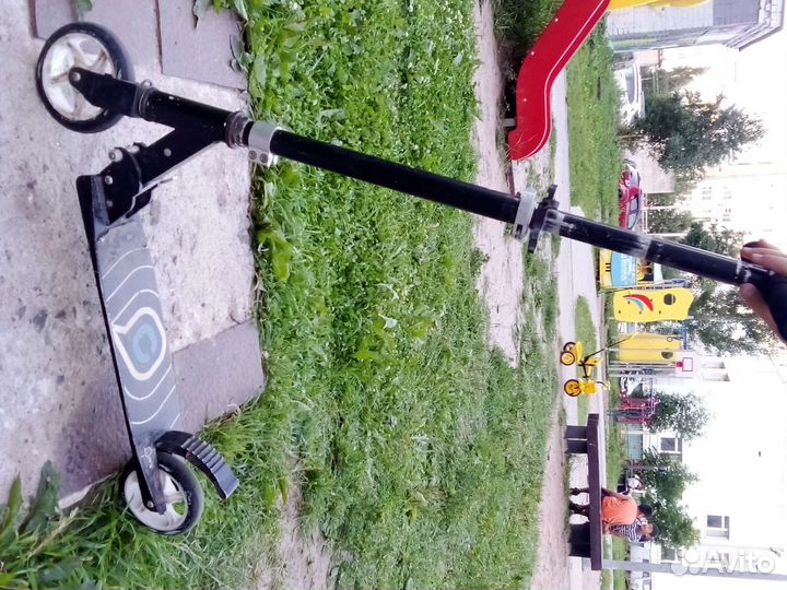 Самокат двухколесный б/у