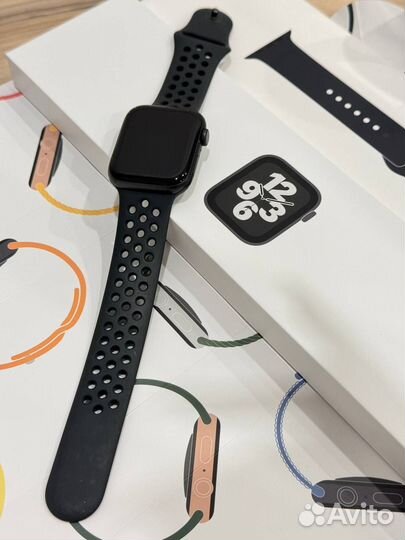 Смарт-часы Apple Watch SE 2020 Nike 40mm