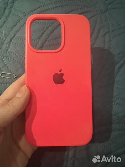 Чехлы на iPhone 13 про