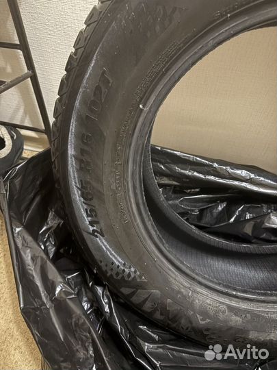 Kumho WinterCraft Ice Wi32 215/65 R16 102T