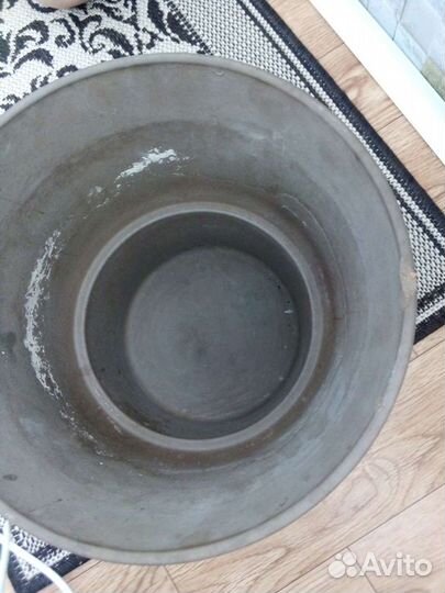 Глиняный горшок большой для цветов б/у