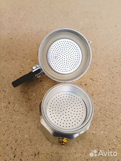 Гейзерная кофеварка