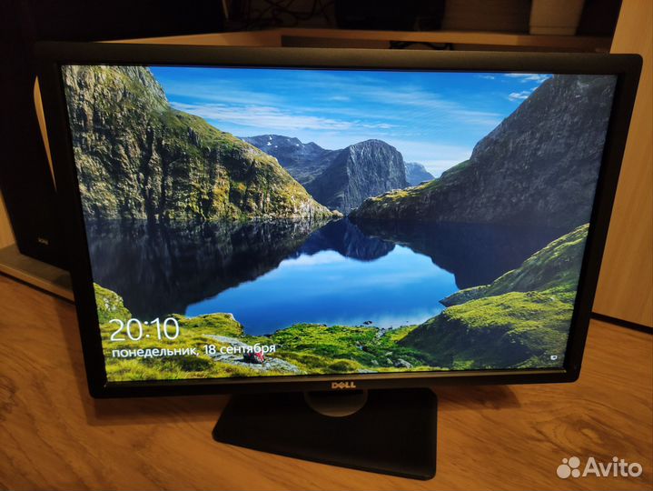 Монитор Dell U2412M