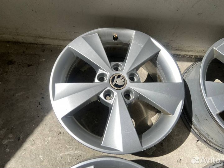 Оригинальные диски R-16 Skoda Octavia A7 VAG