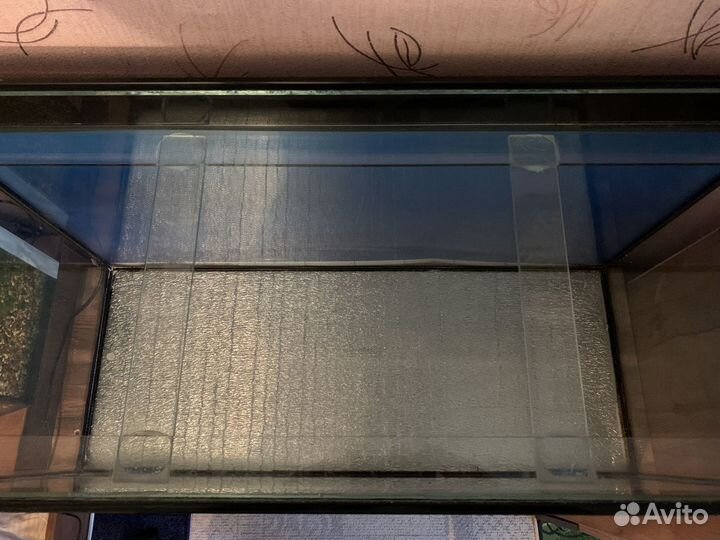 Аквариум с затемнённым стеклом