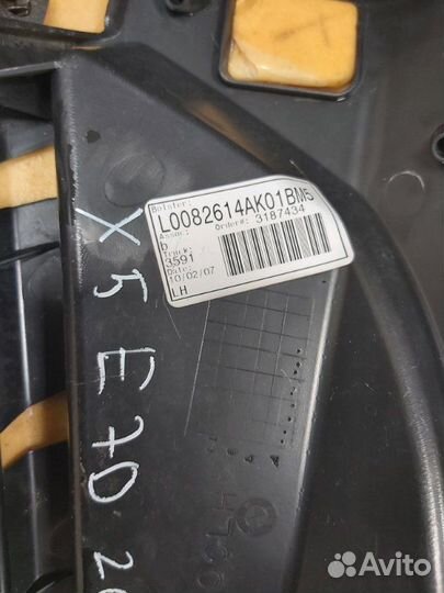 Обшивка салона задняя левая Bmw X5 3.0D E70 M57N2