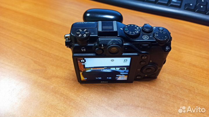 Фотоаппарат Nikon p7000 и p7100