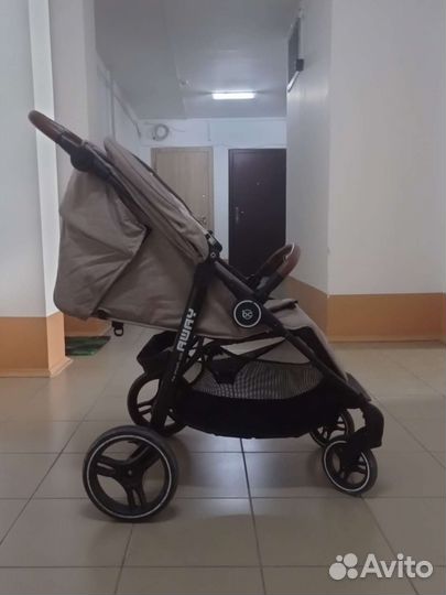 Прогулочная коляска babycare