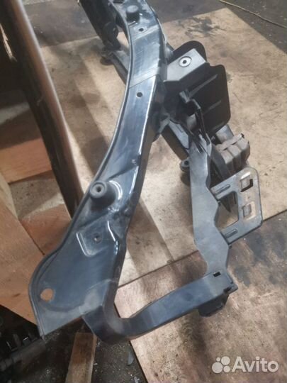 Панель телевизора Kia Sportage 2 SUV 2.0 crdi D4EA