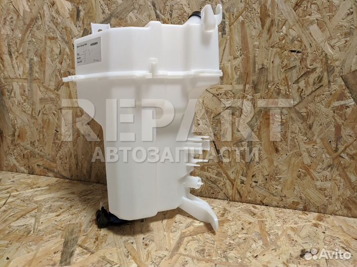 Бачок омывателя Nissan Qashqai J11 28910BM91C