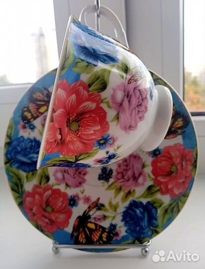 Чайная пара на металлической подставке