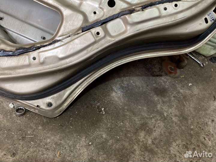 Задняя правая дверь Hyundai Accent