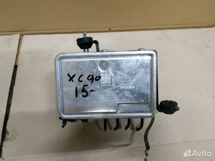Volvo XC90 2015- блок ABS 31682153 31680103