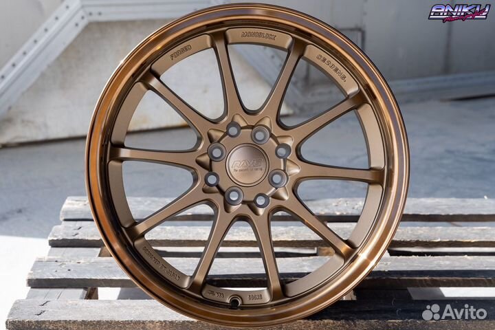 Диски Volk Racing CE28 R17 7.5j ET35 4*100 (D204)