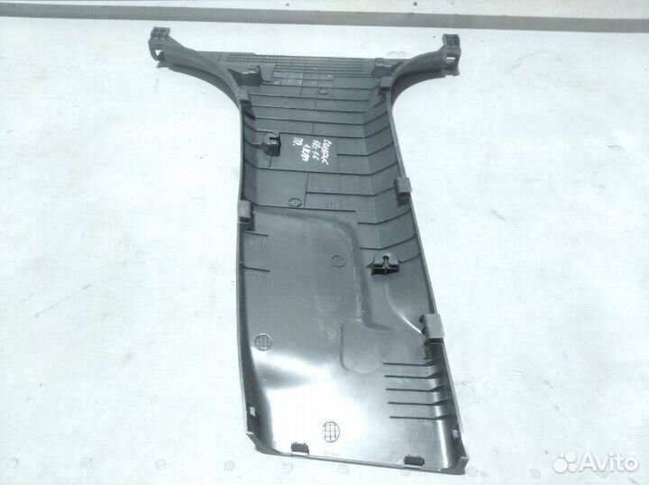 Обшивка стойки в салоне правая Hyundai Solaris