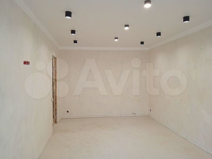 2-к. квартира, 58 м², 2/10 эт.