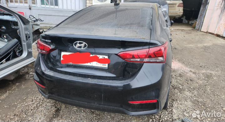 69200H5000 багажник Hyundai Solaris 2 черный бу