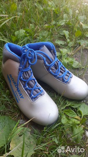 Ботинки для беговых лыж