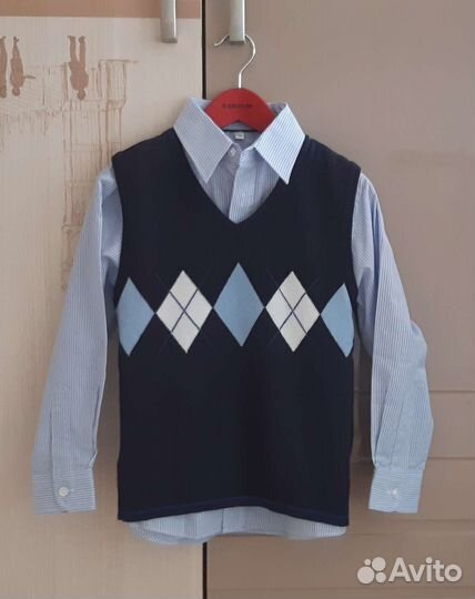 Новый комплект рубашка и жилет C&A, размер 128