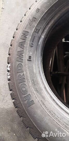 Bridgestone Blizzak DM-V1 215/65 R16 98T