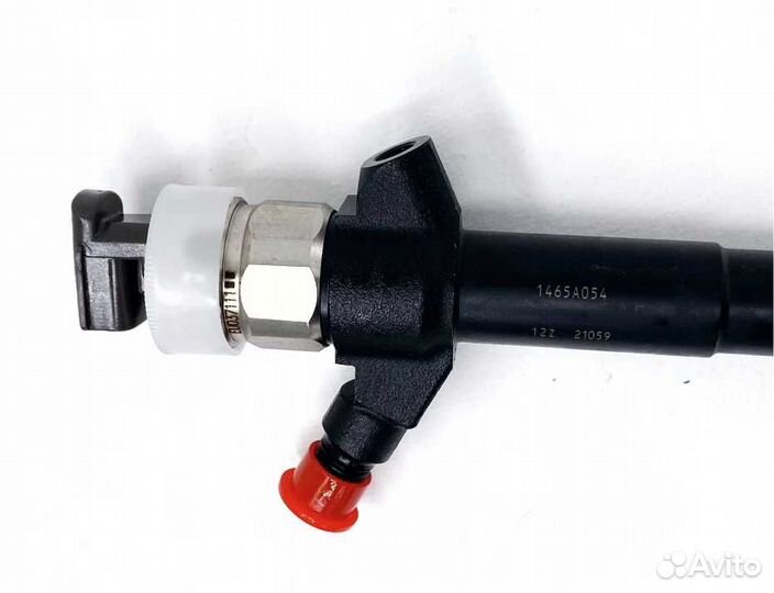 Форсунка топливная 095000-5760 (1465A054) Аналог