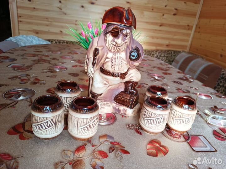 Штоф с рюмками 