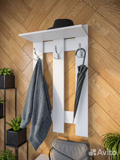 Вешалка / настенная / с крючками