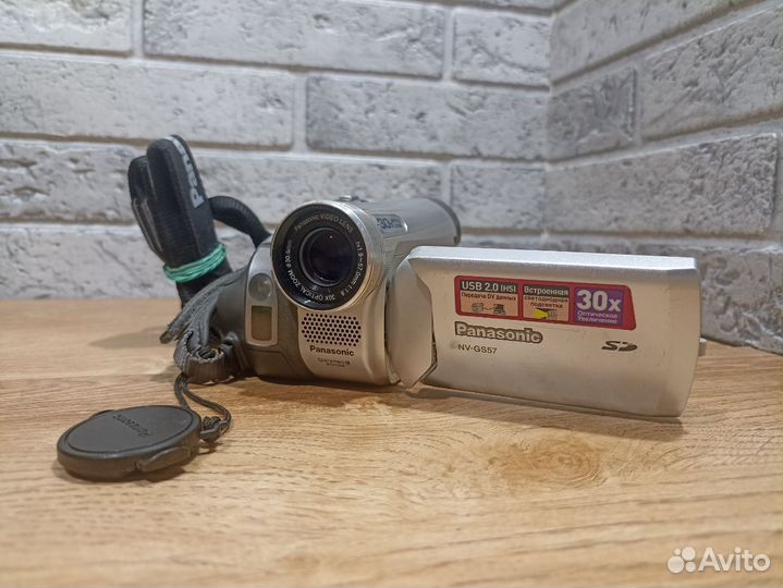 Видеокамера Panasonic nv-gs57