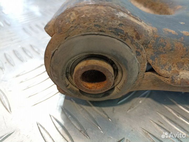 Рычаг нижний передний левый Opel Astra H