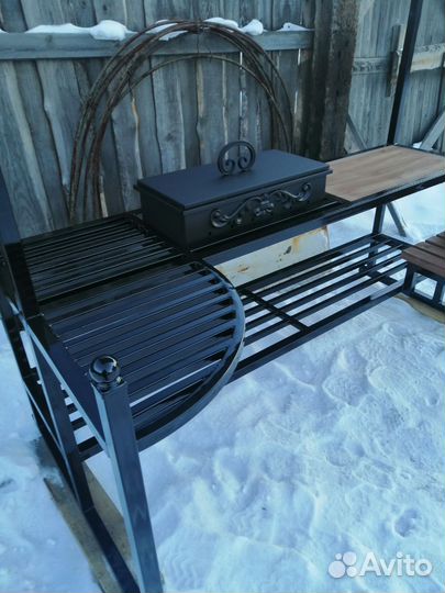 Мангал с крышей
