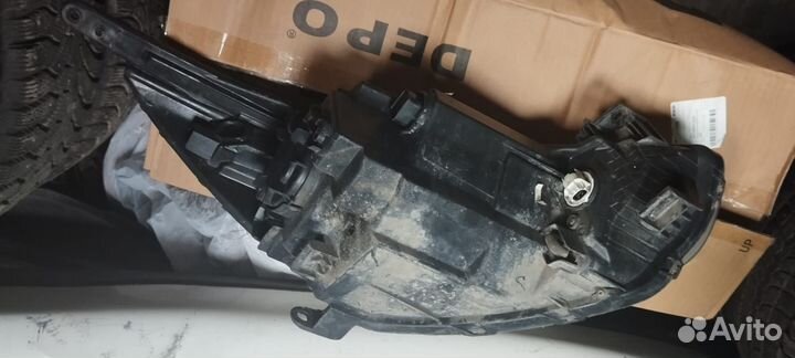 Фара правая Hyundai Solaris