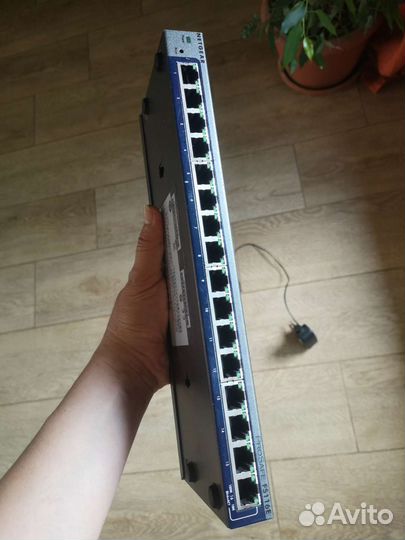 Коммутатор 16 портов Netgear fs116e 10/100 торг