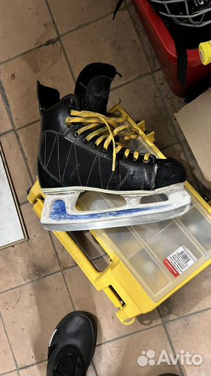 Коньки хоккейные 43 размер