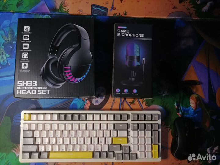 Клавиатура,мышь,наушники и микрофон