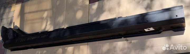 Кронштейн внутренней накладки порога Mercedes E-class