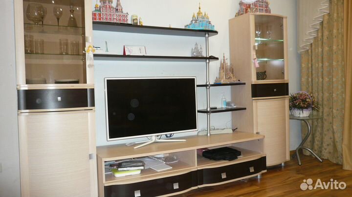 Стенка в гостиную