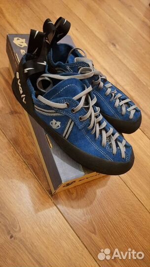 Скальные туфли Evolv Royale