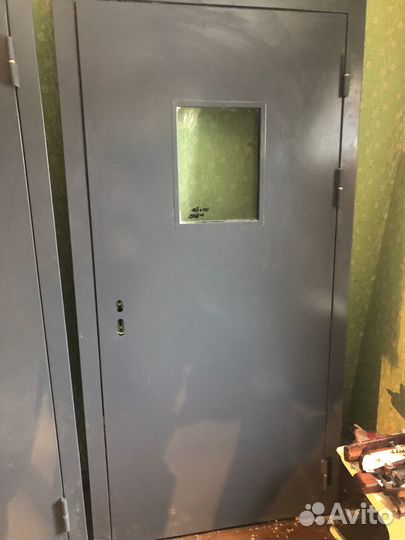 Дверь металлическая противопожарная новая