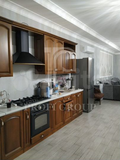 Дом 180 м² на участке 3 сот.