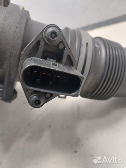 Корпус воздушного фильтра Volkswagen Touareg