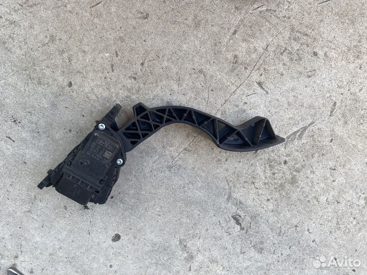 Педаль газа мазда 3 бк