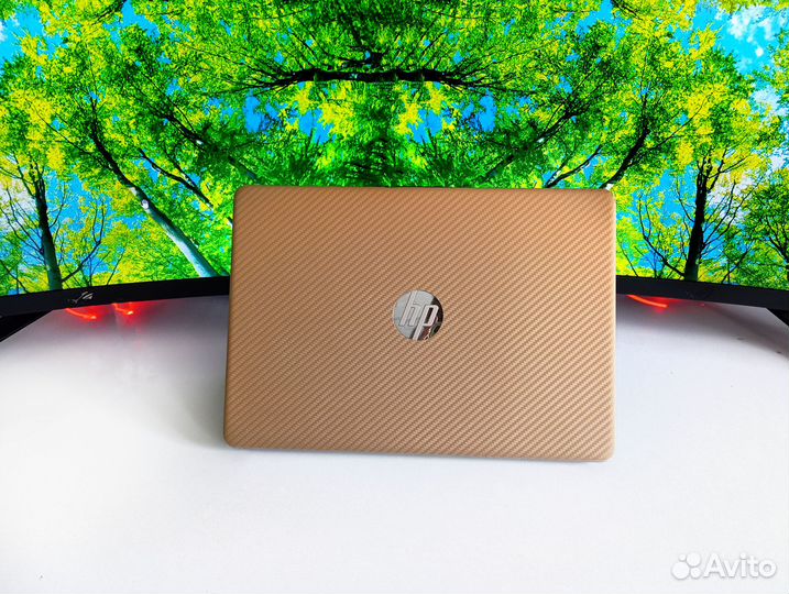 Ноутбук HP / Intel Core i3 / 240 Gb SSD