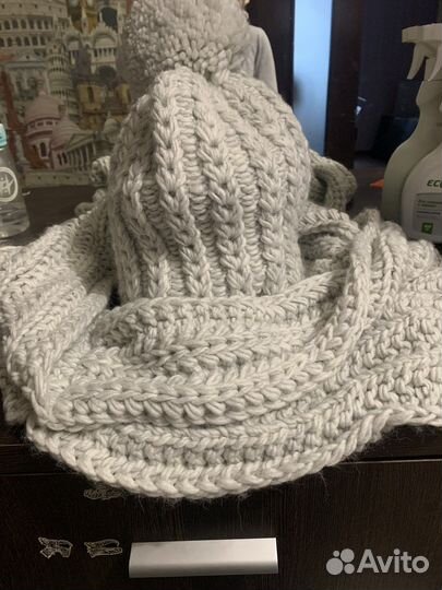 Шапки и шарфы женские