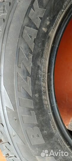 Bridgestone Blizzak DM-V2 235/65 R18