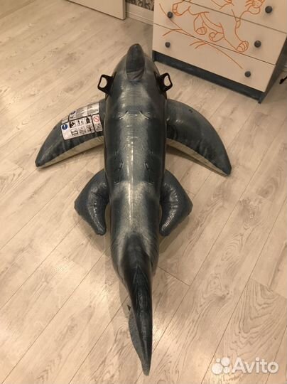 Надувной круг акула